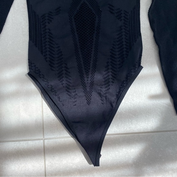 ZARA FISHNET OFF THE SHOULDER BODYSUIT - Picture 5 of 8